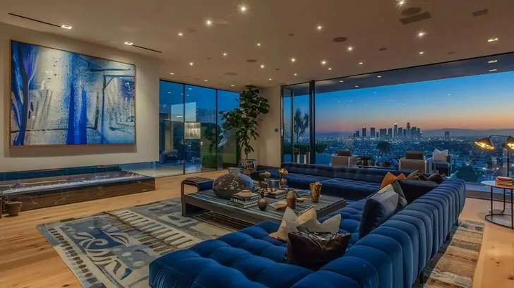 drew careys house in los angeles living spaces