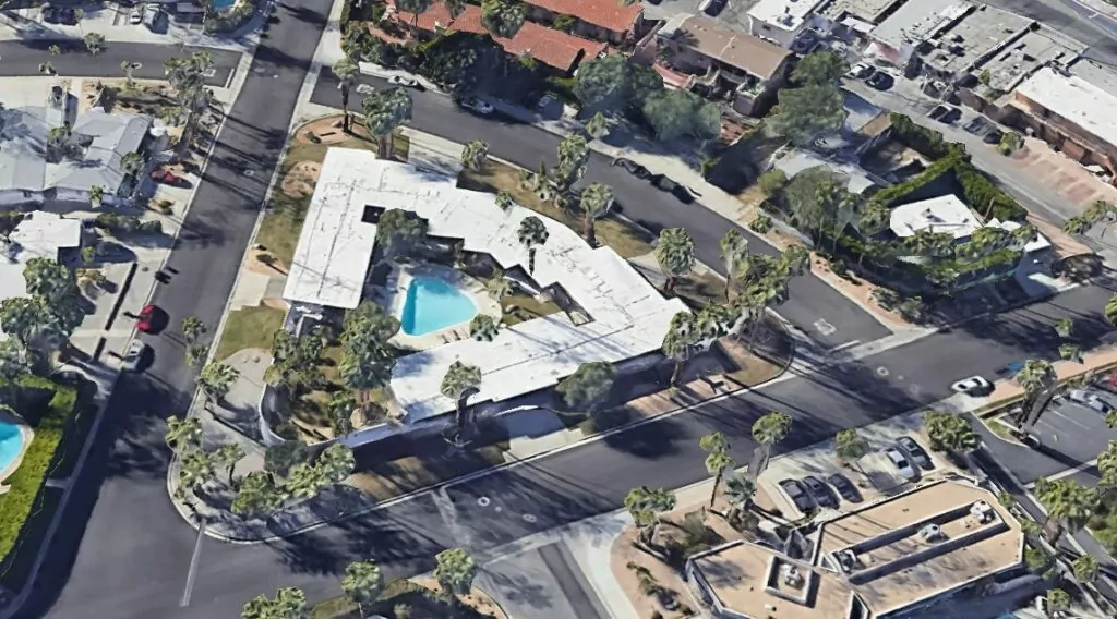 sias house in palm springs 03