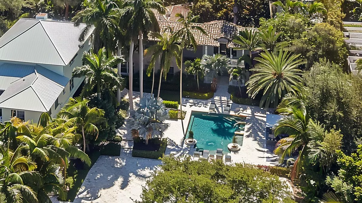 tucker carlson house in florida