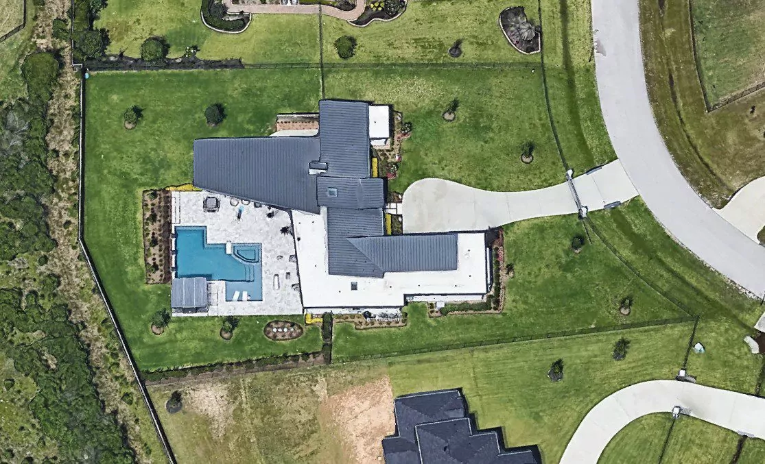 simone biles house in spring, texas 02